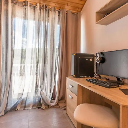 Beautiful In With Wifi Sukošan