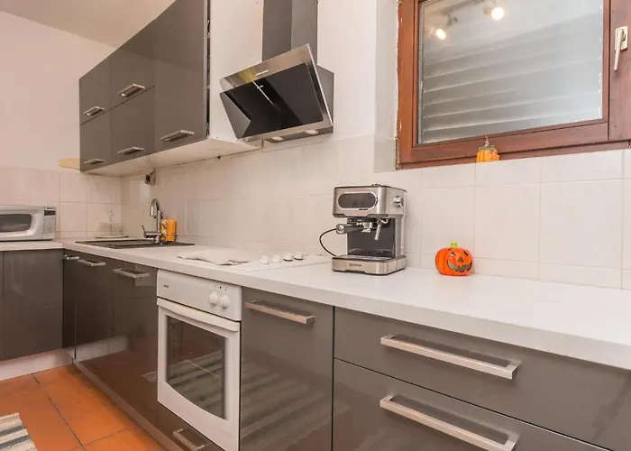 4 Bedroom Amazing In * Sukošan