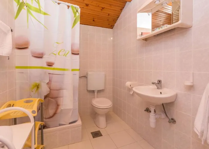 4 Bedroom Amazing In * Sukošan