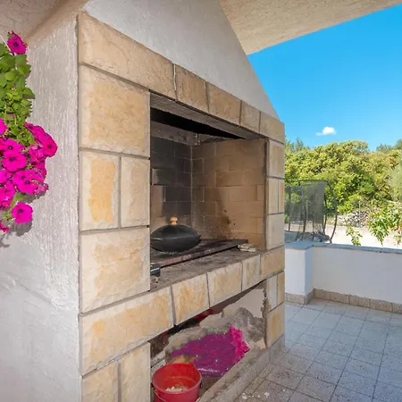4 Bedroom Stunning In *